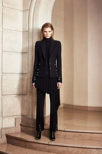 Look 1